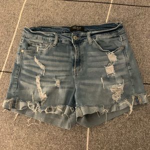 Judy Blue Denim Shorts✨